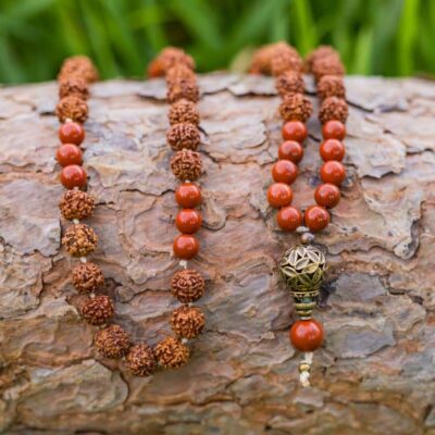 MALA JAIPUR - Mala de prière 108 grains en jaspe rouge et grenat. Ancrage, stabilité et force intérieure. Noué à la main